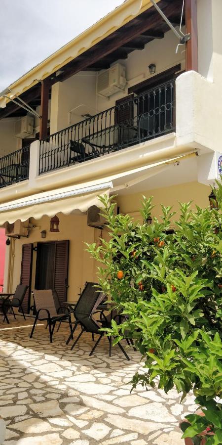 Sívota Marinos Apartsアパートホテル エクステリア 写真